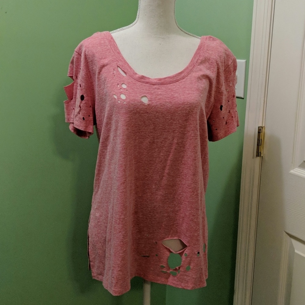 ✨Distressed tee✨